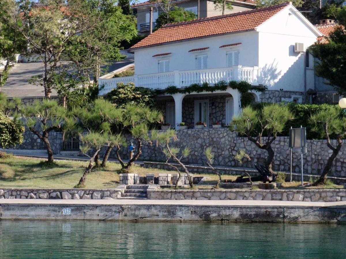 Apartment In Silo/Insel Krk 14603 Apartman